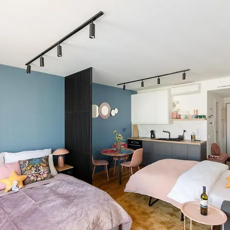 דירה Urban Chic Residences