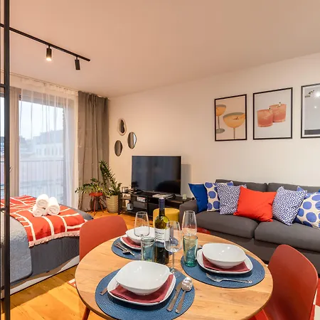Urban Chic Residences Daire