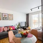 公寓 Urban Chic Residences *
