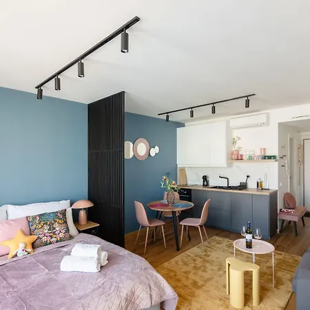Urban Chic Residences דירה